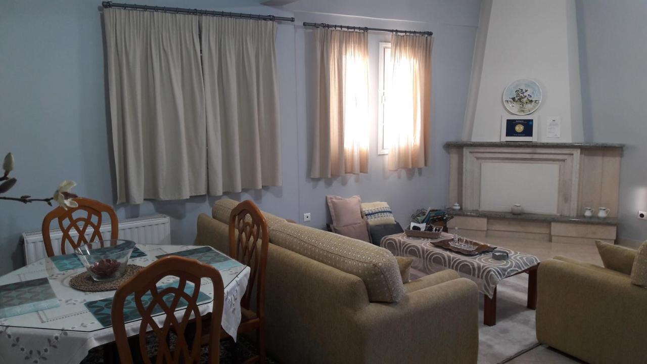 Family Apartments Mesolóngion Esterno foto